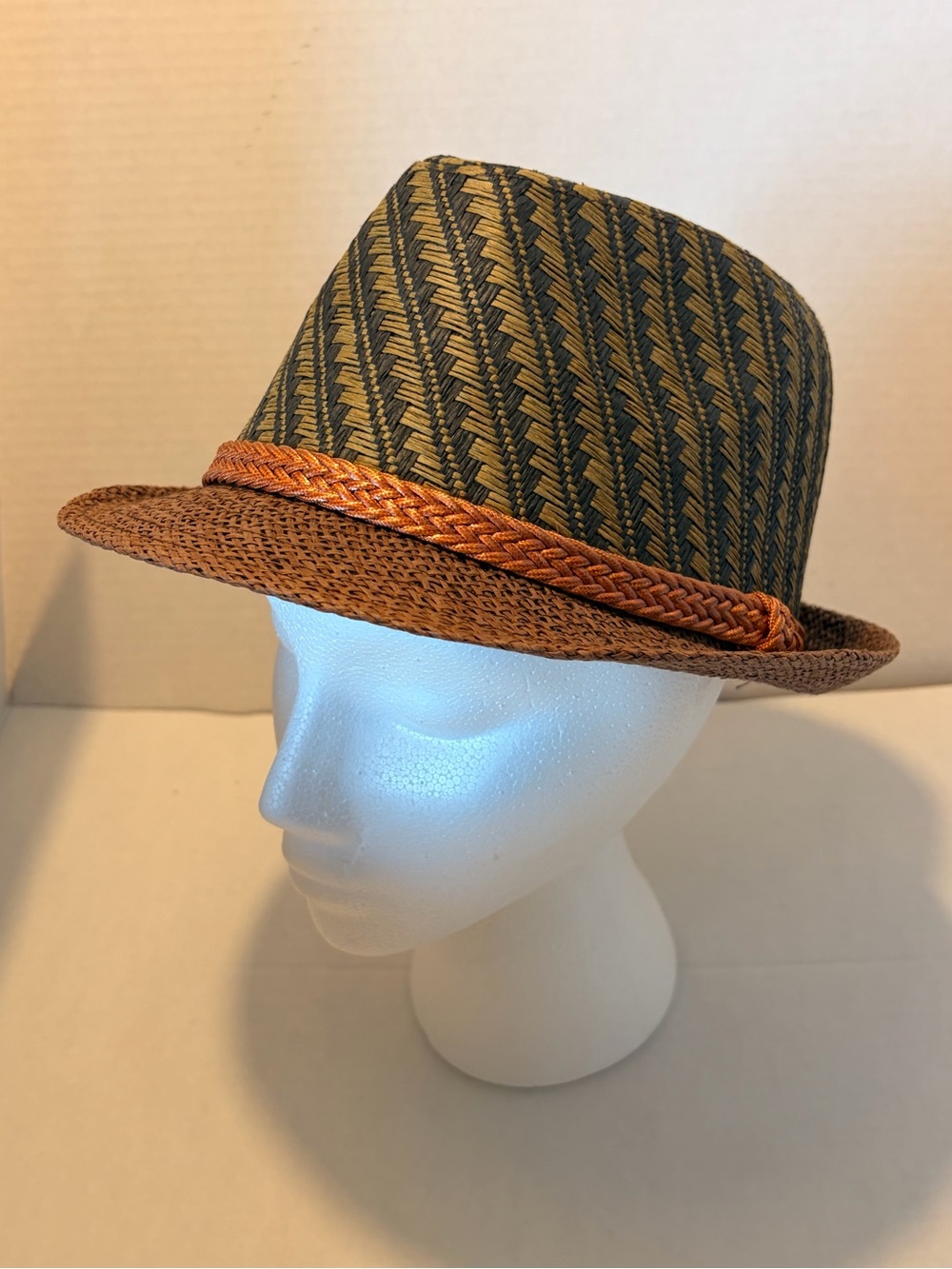 Two-Tone Woven Straw Trilby Hat - Brown & Green